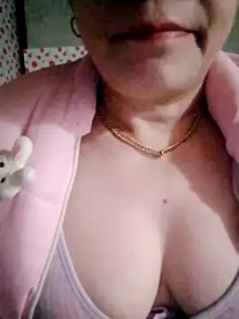 small-house123 online show from February 12, 2:06 am