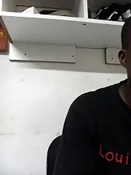 Snapshot of Ndodemnyama@xh chatting on April 27, 10:24 am Ndodemnyamaxh online show from April 27, 10:24 am