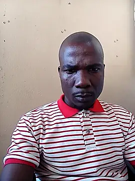 Snapshot of Ndodemnyama@xh chatting on May 9, 11:15 am Ndodemnyamaxh online show from May 9, 11:15 am