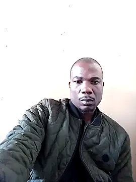 Snapshot of Ndodemnyama@xh chatting on May 20, 6:19 am Ndodemnyamaxh online show from May 20, 6:19 am