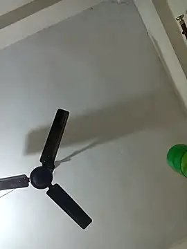 Hot  cute001 online show from November 1, 5:48 pm