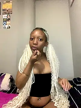 Snapshot of Freaky-E chatting on November 7, 11:38 pm Freaky-E online show from November 7, 11:38 pm