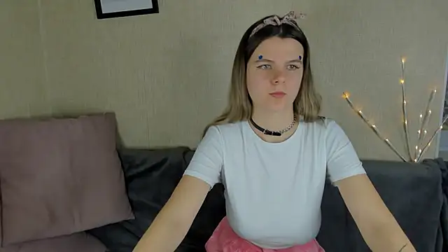 Zorianaa online show from November 22, 9:25 pm