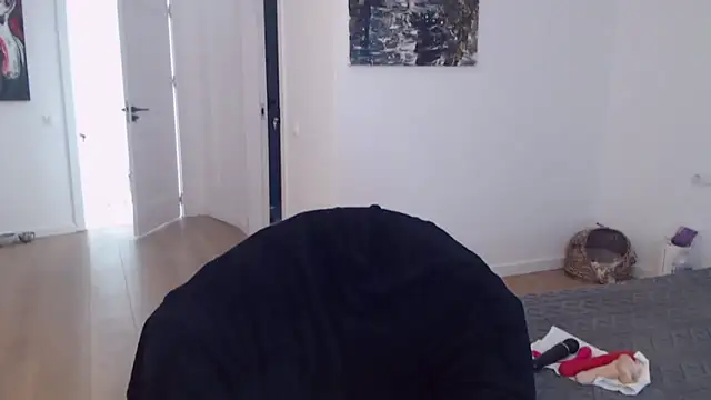 Rebecaburns online show from March 13, 12:12 pm