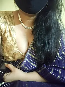 Snapshot of mouni499 chatting on April 7, 3:34 pm mouni499 online show from April 7, 3:34 pm