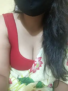 Snapshot of mouni499 chatting on April 22, 5:36 pm mouni499 online show from April 22, 5:36 pm