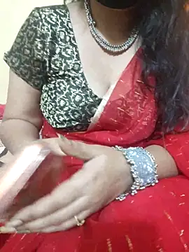 Snapshot of mouni499 chatting on May 12, 9:28 am mouni499 online show from May 12, 9:28 am
