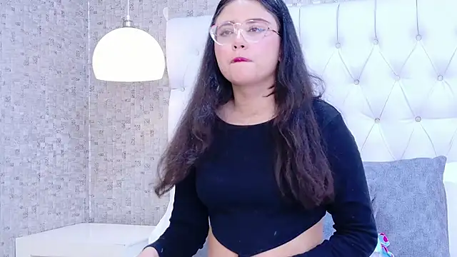 ScarlettPetrova online show from December 3, 11:30 am