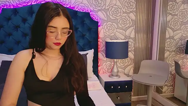 ScarlettPetrova online show from March 22, 11:46 am