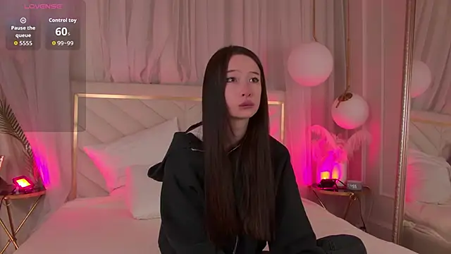 Snapshot of GladysMoore chatting on February 12, 6:47 pm GladysMoore online show from February 12, 6:47 pm