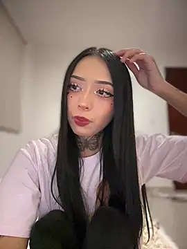 Snapshot of JIORYOvO chatting on March 15, 6:19 am JIORYOvO online show from March 15, 6:19 am