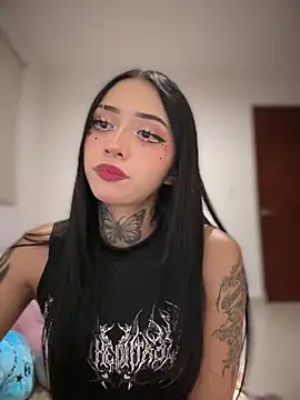 Snapshot of JIORYOvO chatting on March 25, 2:06 am JIORYOvO online show from March 25, 2:06 am