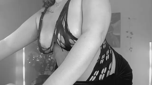 Cleopatra COL online show from December 5, 1:47 am