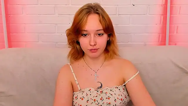 Snapshot of RikkiChoco chatting on April 20, 8:17 am RikkiChoco online show from April 20, 8:17 am