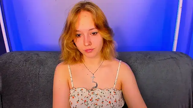 Snapshot of RikkiChoco chatting on May 6, 10:37 pm RikkiChoco online show from May 6, 10:37 pm