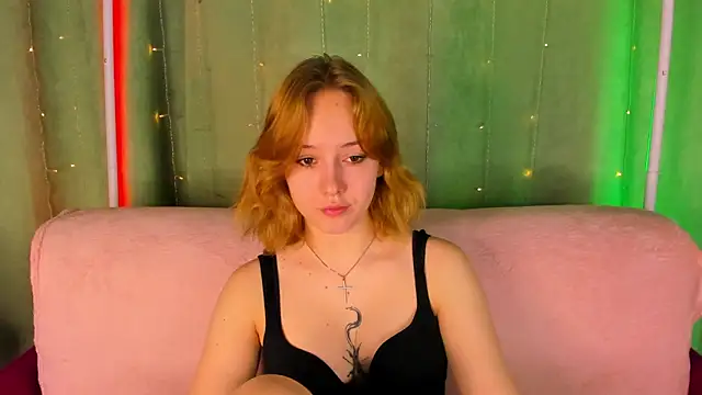 Snapshot of RikkiChoco chatting on May 7, 10:37 pm RikkiChoco online show from May 7, 10:37 pm