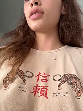 bergmanamii online show from May 8, 4:34 pm