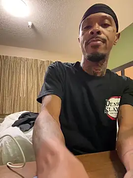 Snapshot of urnewfantasyzzz chatting on November 2, 12:46 am urnewfantasyzzz online show from November 2, 12:46 am