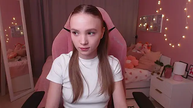 Snapshot of Adria_Arjona chatting on January 14, 7:36 am Adria Arjona online show from January 14, 7:36 am