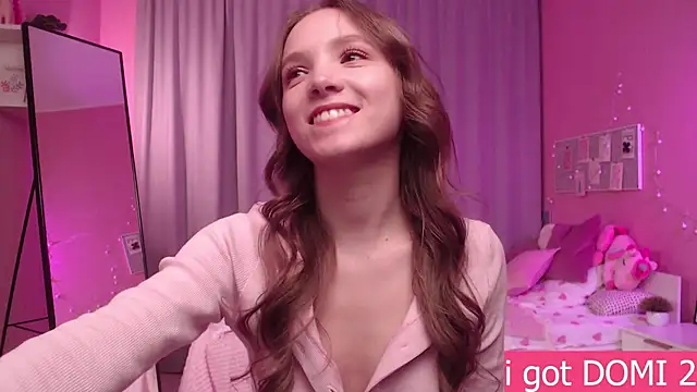 Adria Arjona online show from May 19, 7:47 am