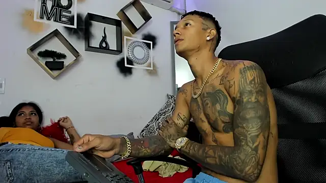 YuleimysAndAlex online show from November 13, 4:22 am