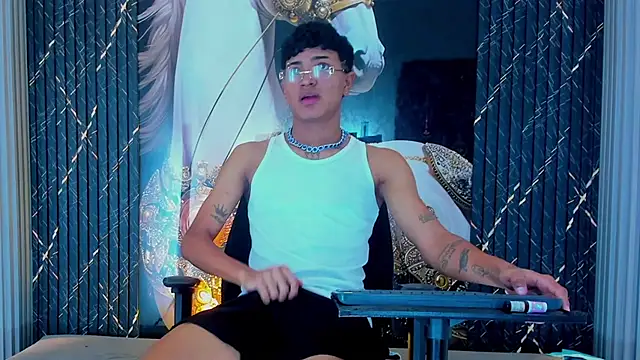 Snapshot of Yilmer_hot chatting on November 2, 7:00 am Yilmer hot online show from November 2, 7:00 am