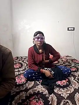 Snapshot of Real-Family chatting on December 19, 5:31 pm Real-Family online show from December 19, 5:31 pm