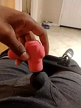 m8je online show from November 14, 4:11 am