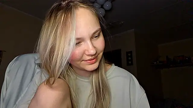 KarinRobertson online show from April 2, 10:07 pm