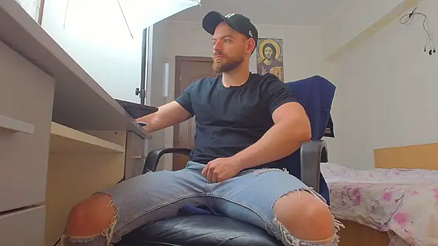 Ryanstone  online show from May 13, 3:15 am