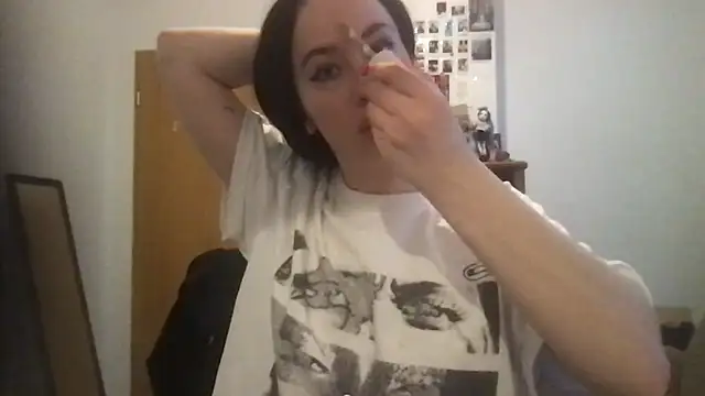 Ameliiya online show from February 4, 4:02 pm