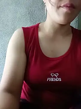 Snapshot of Sara_pusyy chatting on June 5, 5:25 am Sara pusyy online show from June 5, 5:25 am