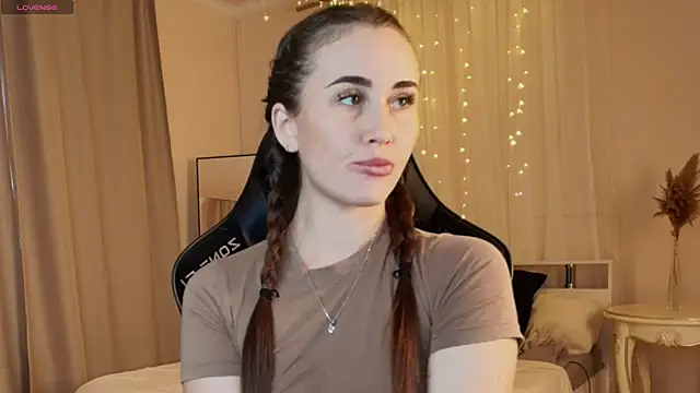  Melissa Evans  online show from November 5, 1:11 pm