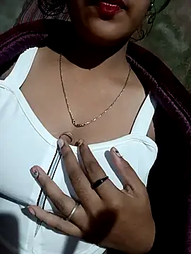 Snapshot of Aarti909090 chatting on December 20, 3:52 pm Aarti909090 online show from December 20, 3:52 pm