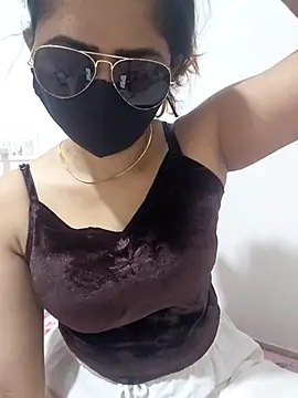Snapshot of Aarti909090 chatting on June 30, 12:00 am Aarti909090 online show from June 30, 12:00 am