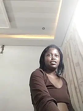 SweetSavage18 online show from December 17, 8:48 pm