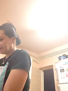 SugarDiamonds online show from February 3, 7:18 am