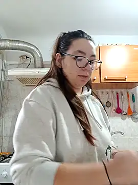 Snapshot of Baby_Myla chatting on November 20, 8:36 am Baby Myla online show from November 20, 8:36 am