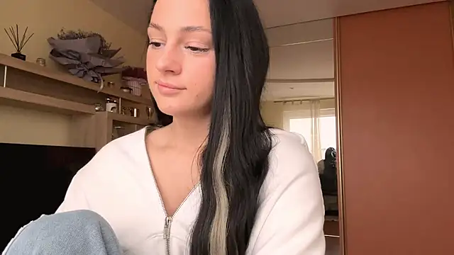 messystasy online show from November 8, 1:33 pm