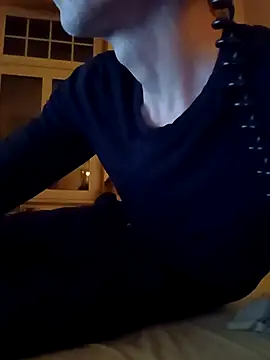 Snapshot of bassxxxxwave chatting on November 16, 6:57 pm bassxxxxwave online show from November 16, 6:57 pm