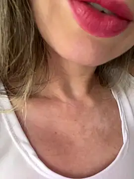 Melzinhasweet online show from May 7, 3:17 pm