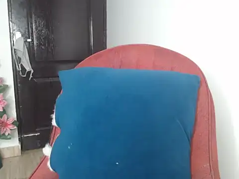 Snapshot of Sexy_Annii chatting on December 22, 12:07 am Sexy Annii online show from December 22, 12:07 am