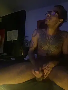 Snapshot of Antoniobiague chatting on April 9, 12:10 am Antoniobiague online show from April 9, 12:10 am