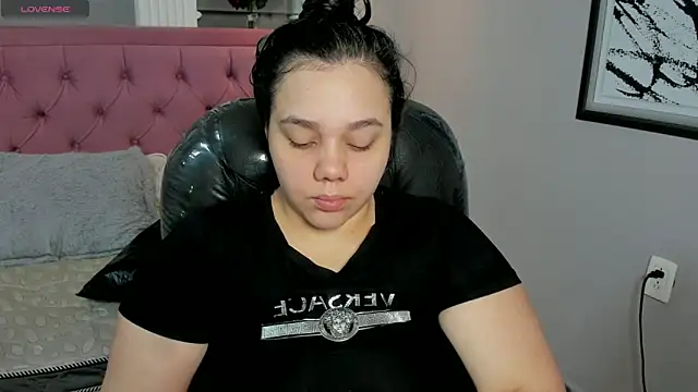  chelsea 24 online show from May 17, 4:25 pm