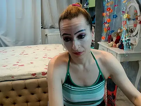 Snapshot of AnneDevrim chatting on March 6, 6:54 am AnneDevrim online show from March 6, 6:54 am