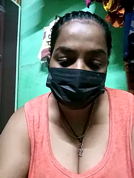 Snapshot of Madhumitha99 chatting on November 4, 6:07 pm Madhumitha99 online show from November 4, 6:07 pm