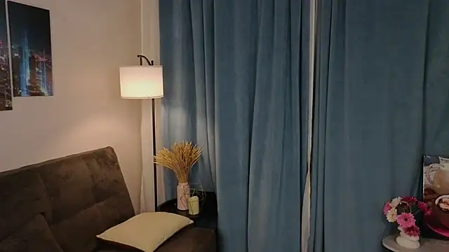 MowasaBritten online show from January 17, 3:17 pm