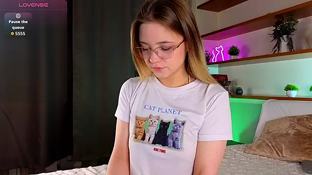 JeanToh online show from March 17, 3:37 pm