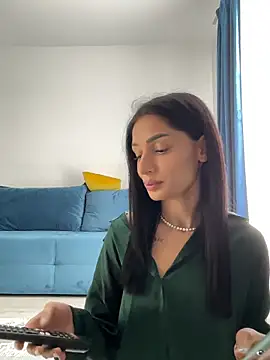 Snapshot of VickyM99 chatting on April 8, 9:53 am VickyM99 online show from April 8, 9:53 am