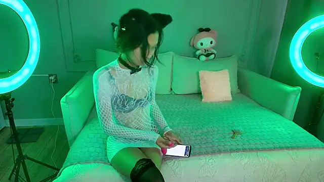 Snapshot of lihnpham chatting on December 19, 3:24 am lihnpham online show from December 19, 3:24 am